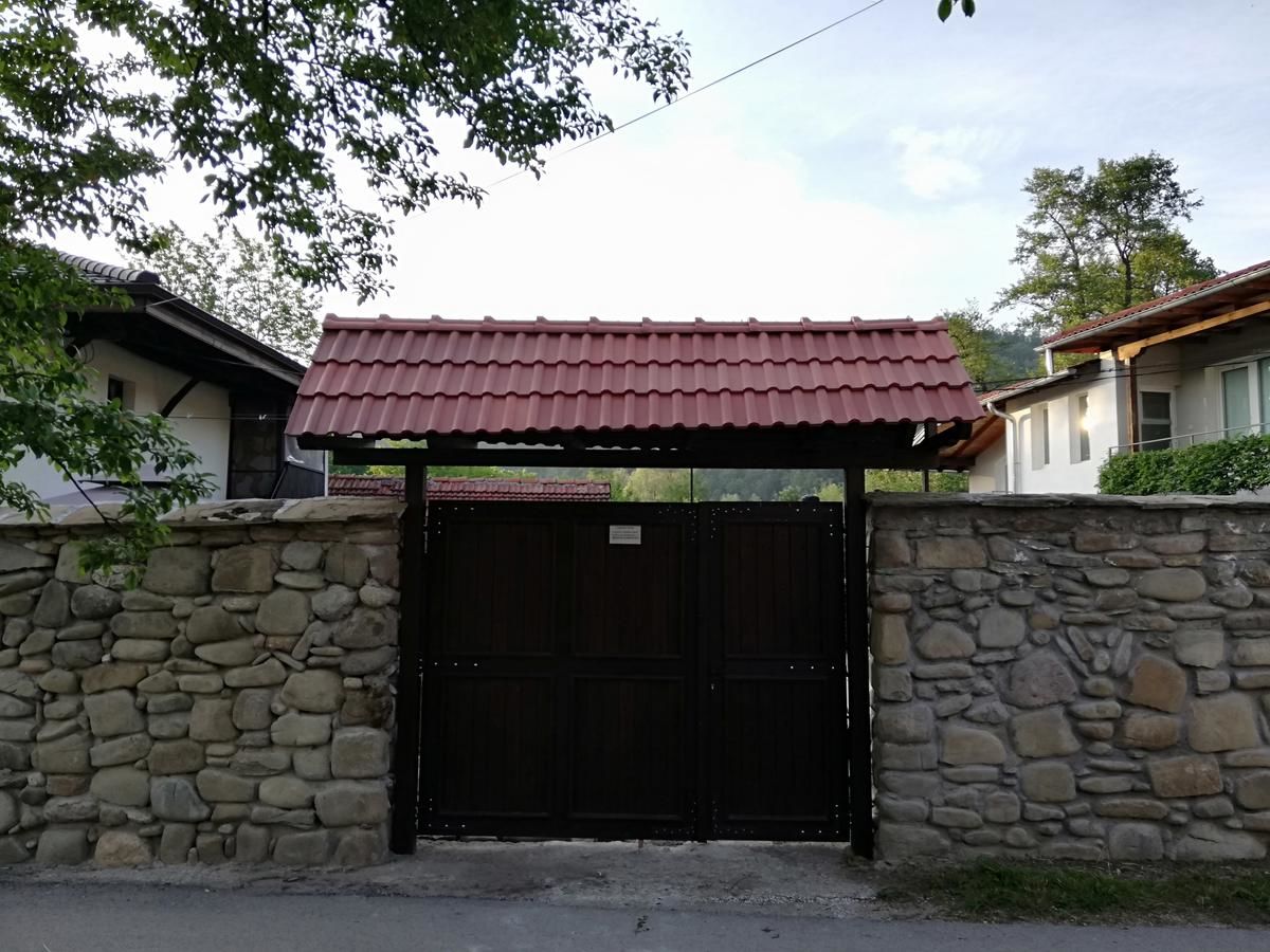 Гостевой дом Guest House Bojana Троян-7